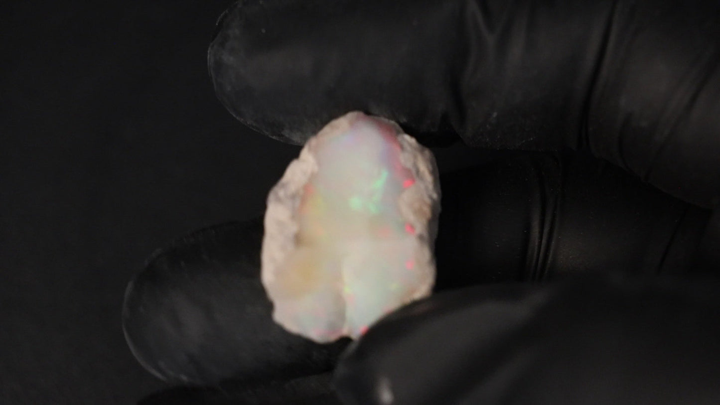 4.21 gm Ethiopian rough opal