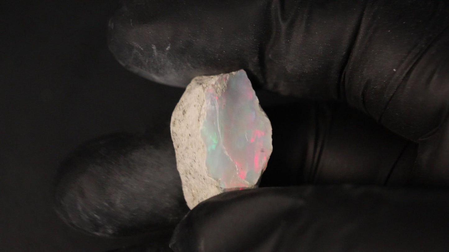 4.67 gm Ethiopian rough opal