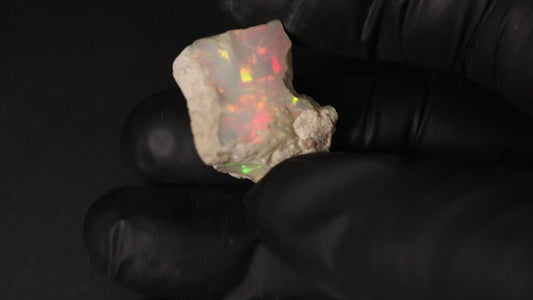 5.71 gm Ethiopian rough opal