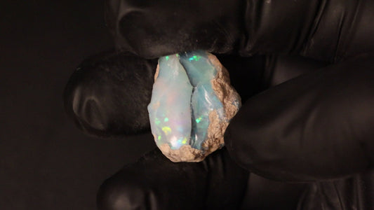 4.87 gm Ethiopian rough opal
