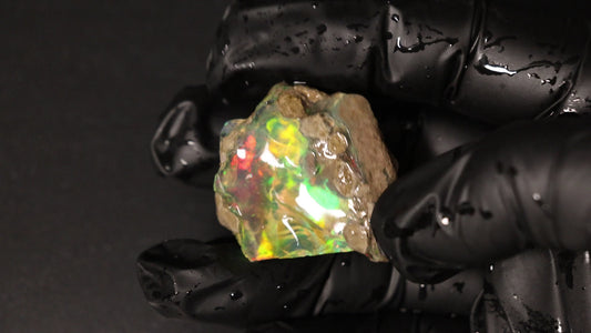 26.74 gm Ethiopian rough opal