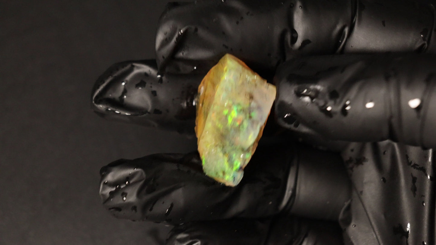 10.35 gm Ethiopian rough opal