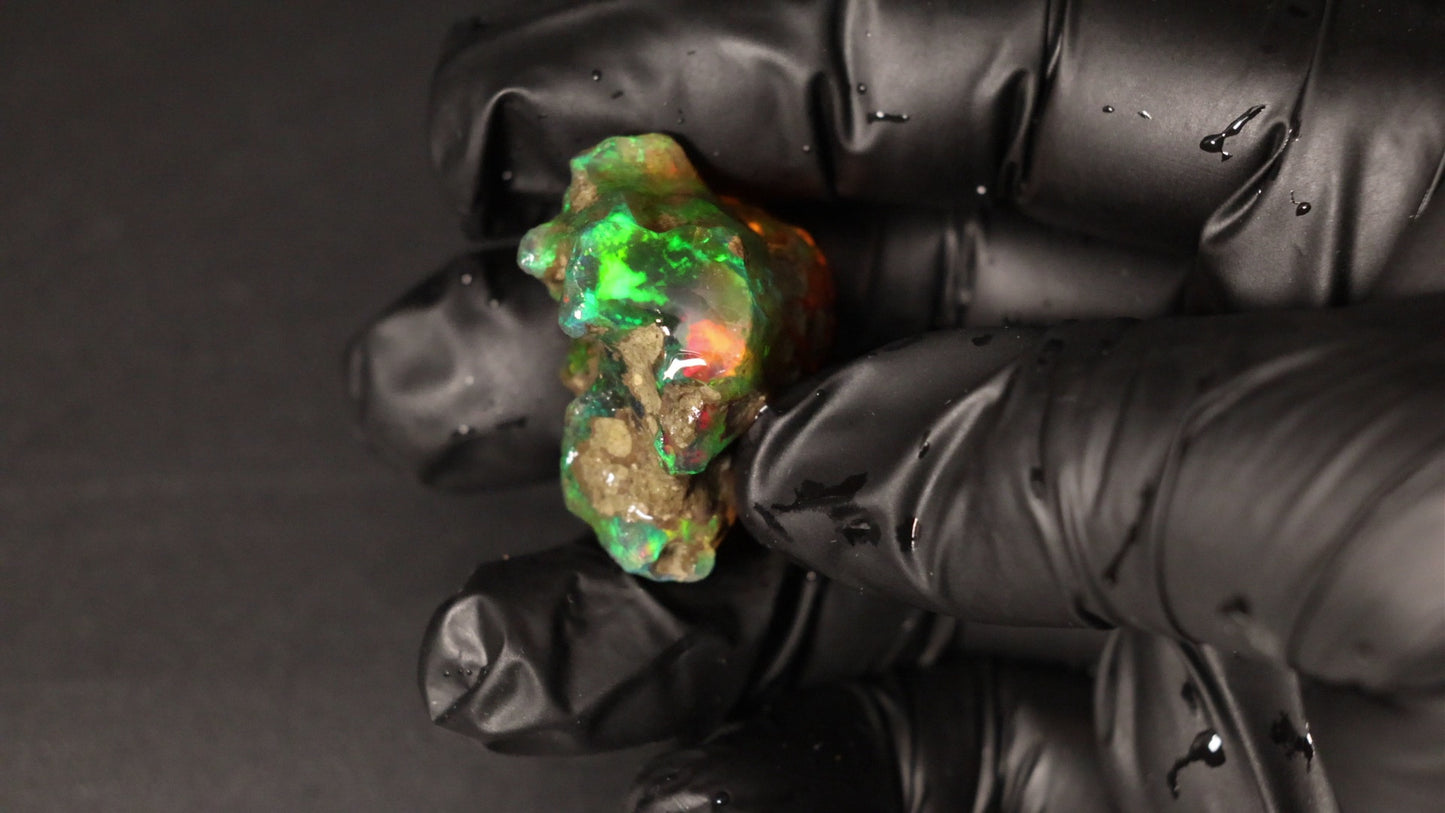 16.14 gm Ethiopian rough opal