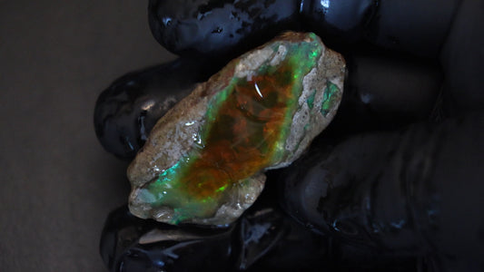 16 gm Ethiopian rough opal