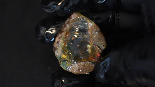 13 gm Ethiopian rough opal