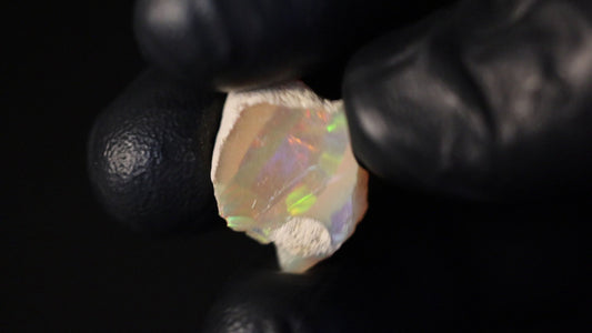 2.7 gm Jewelry Grade Rough