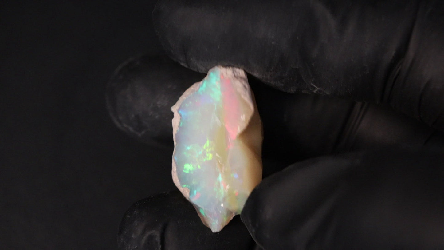 5.1 gm   Ethiopian rough opal