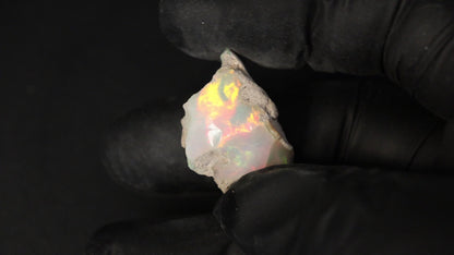 5.0 gm  Ethiopian rough opal
