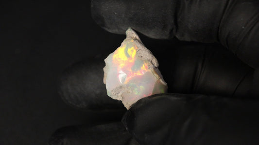 5.0 gm  Ethiopian rough opal