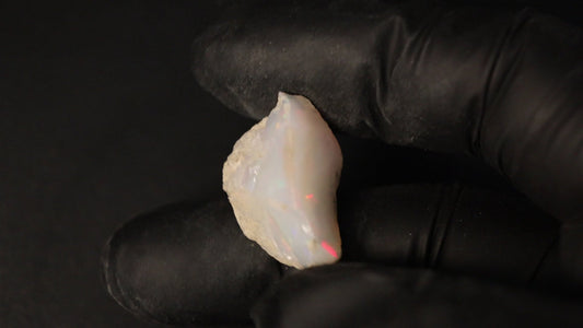 4.0 gm       Ethiopian rough opal