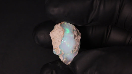 4.61 gm     Ethiopian rough opal