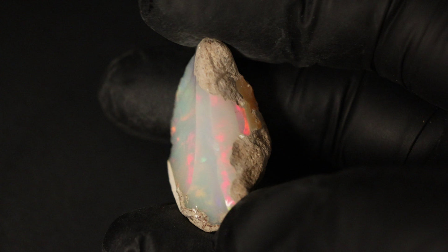6.35 gm  Ethiopian rough opal