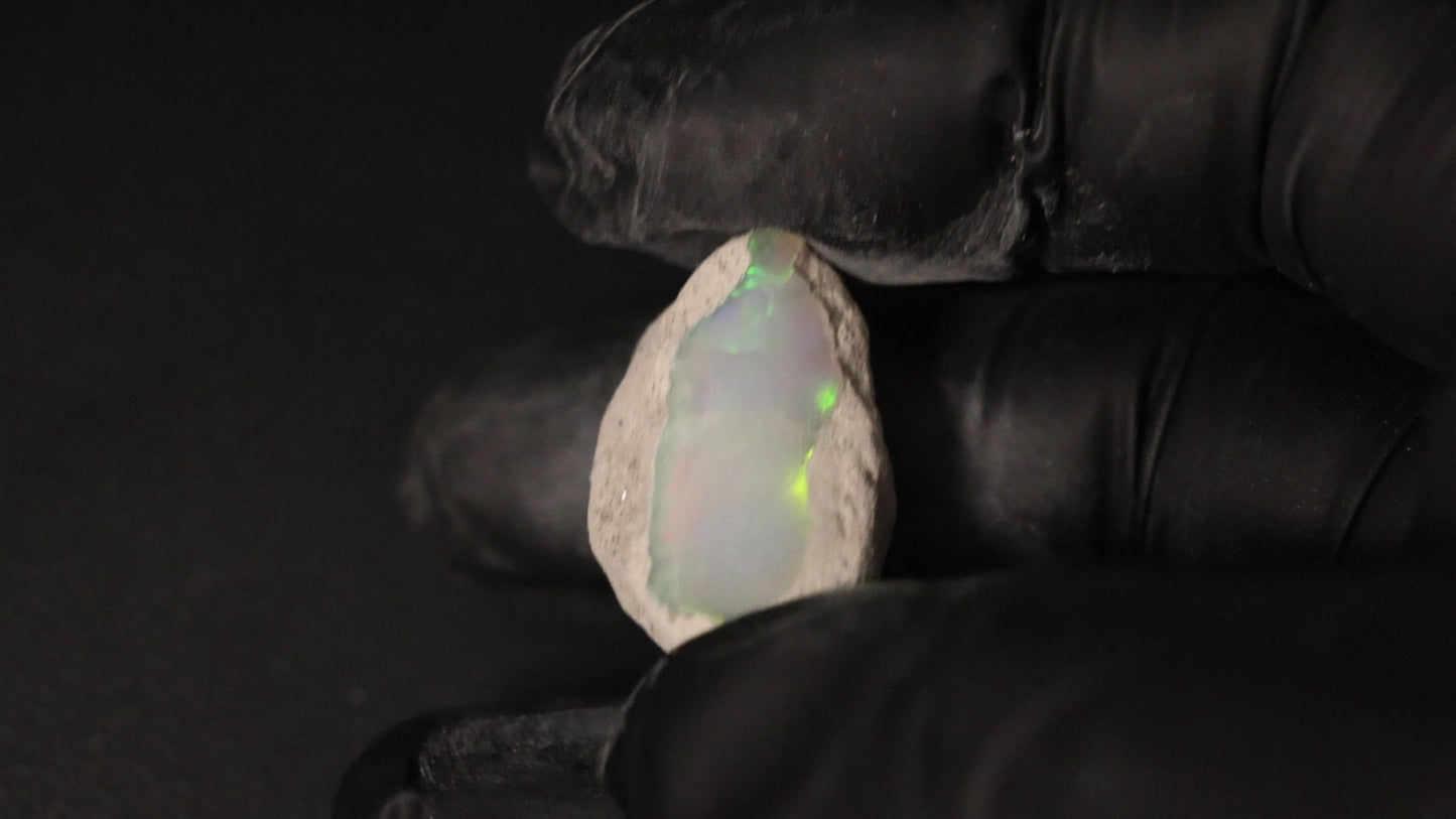 6.64 gm  Ethiopian rough opal
