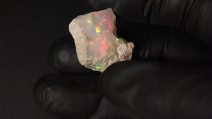 5.71 gm  Ethiopian rough opal
