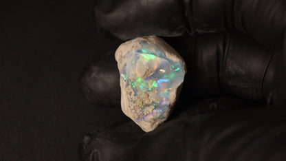 8.32 gm    Ethiopian rough opal