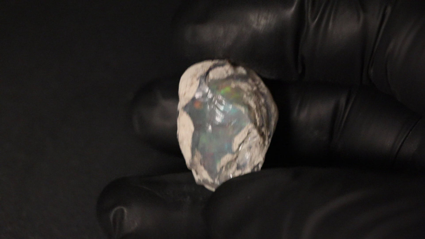 7.64 gm   Ethiopian rough opal