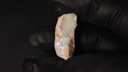 4.67 gm    Ethiopian rough opal