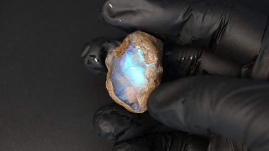 18.75 gm  Ethiopian rough opal