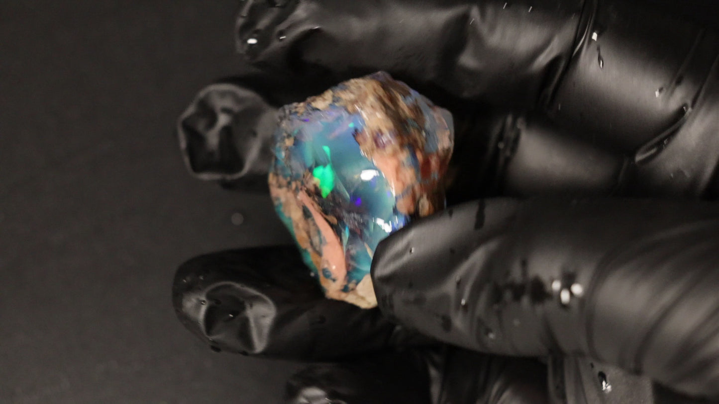 28.0 gm    Ethiopian rough opal