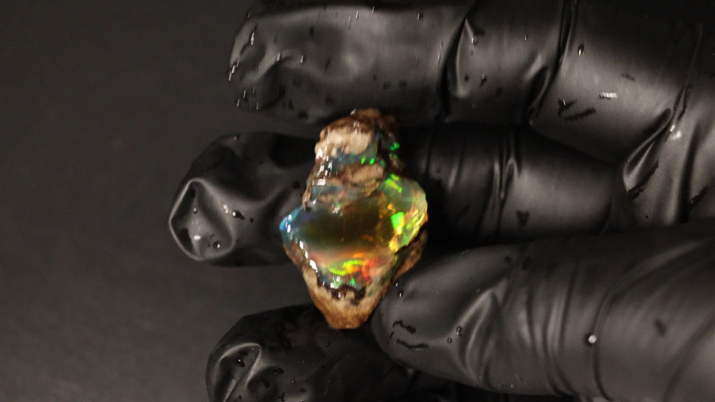 8.24 gm    Ethiopian rough opal