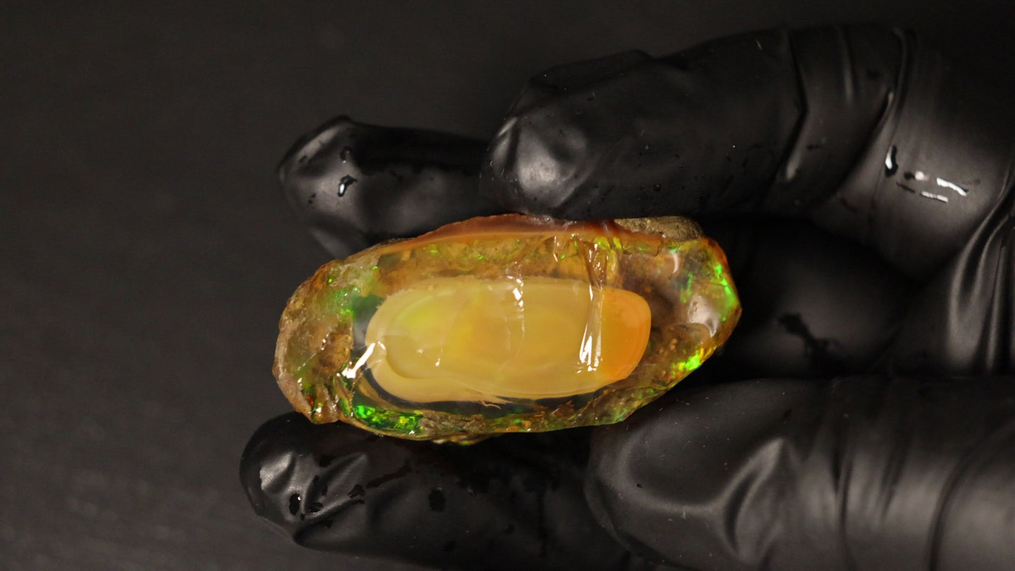 27.65 gm   Ethiopian rough opal