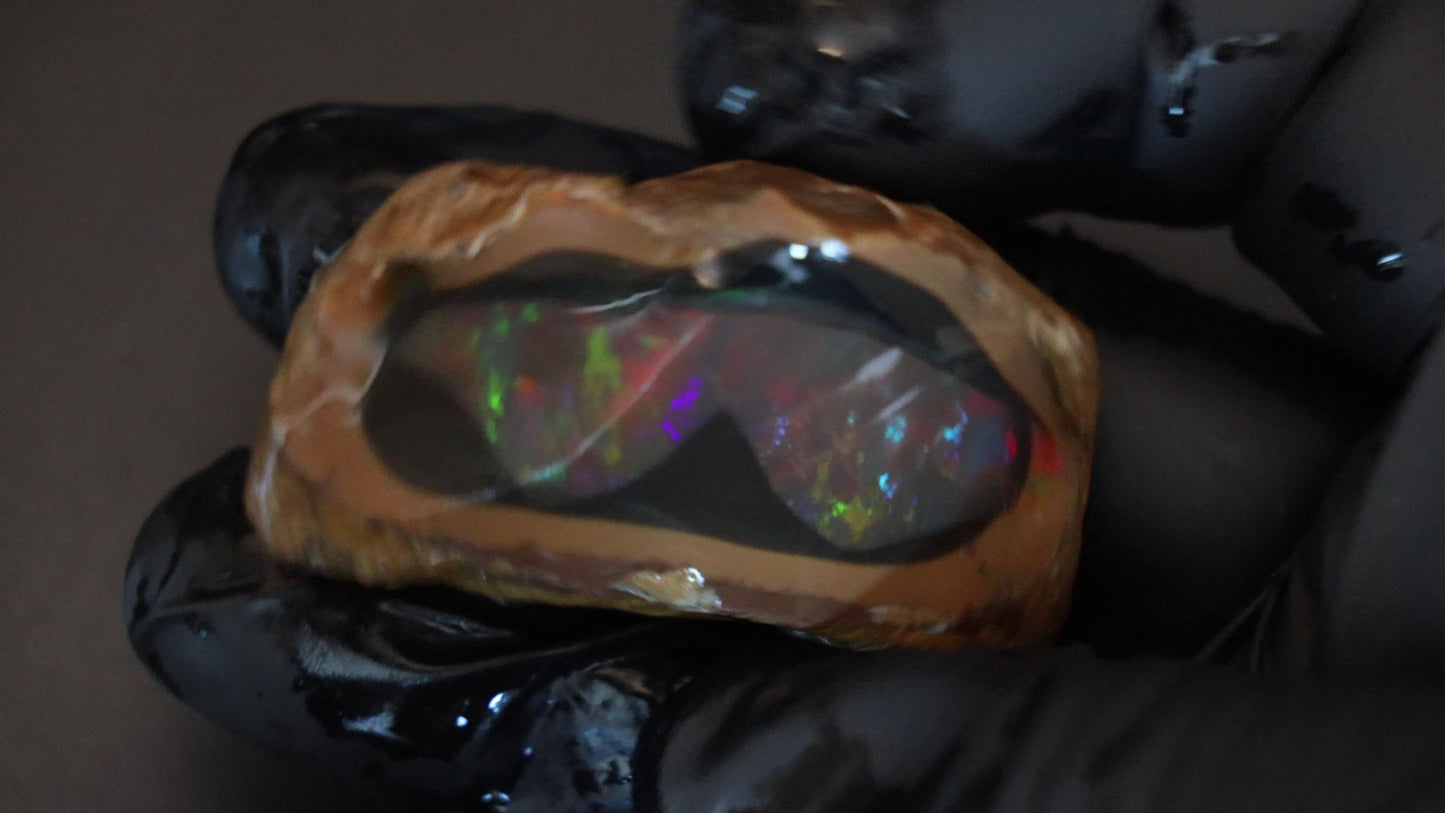 28 gm Ethiopian rough opal