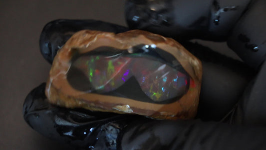 28 gm Ethiopian rough opal