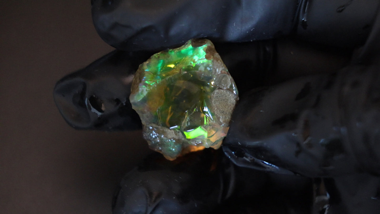 10 gm Ethiopian rough opal