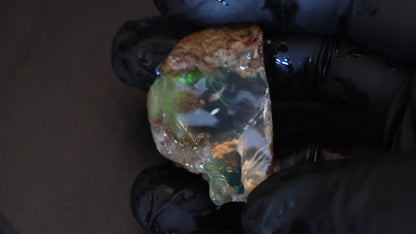 21 gm Ethiopian rough opal