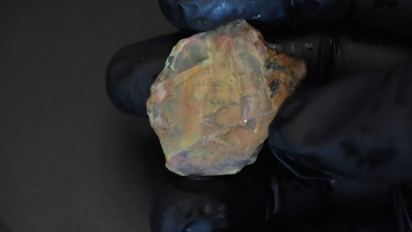 12 gm Ethiopian rough opal