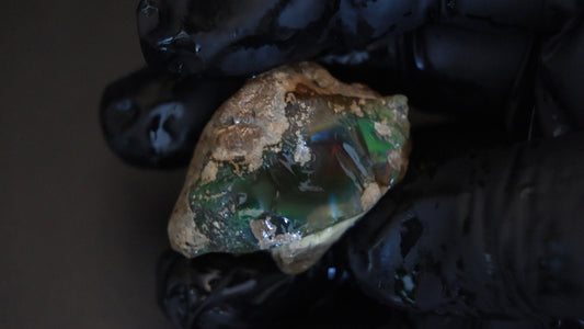 17 gm Ethiopian rough opal