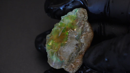 18 gm Ethiopian rough opal
