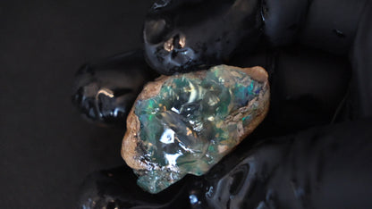12 gm Ethiopian rough opal