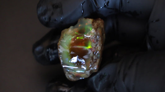 17 gm Ethiopian rough opal