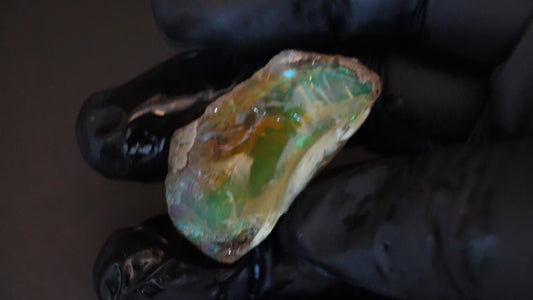 12 gm Ethiopian rough opal