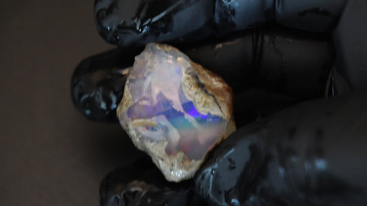 11 gm Ethiopian rough opal