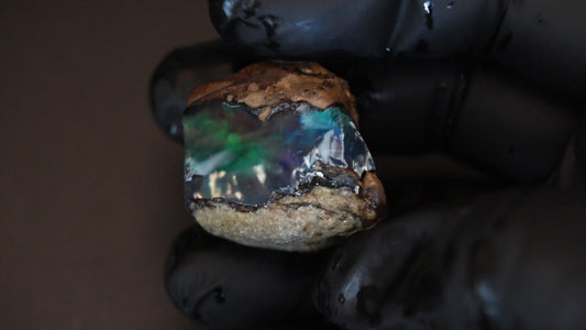 17 gm Ethiopian rough opal