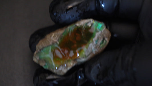 16 gm Ethiopian rough opal