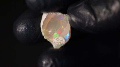 2.7 gm Jewelry Grade Rough