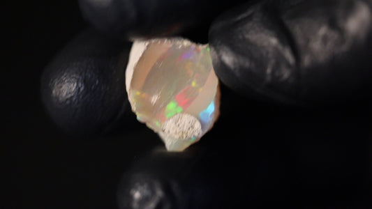 2.7 gm Jewelry Grade Rough