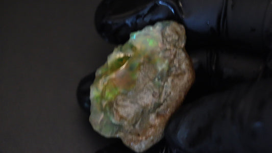 18 gm Ethiopian rough opal